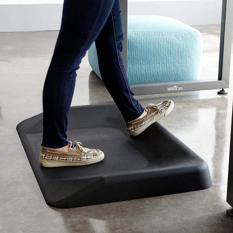 Best AntiFatigue Standing Desk Mats to Help with Comfort and Ergonomics