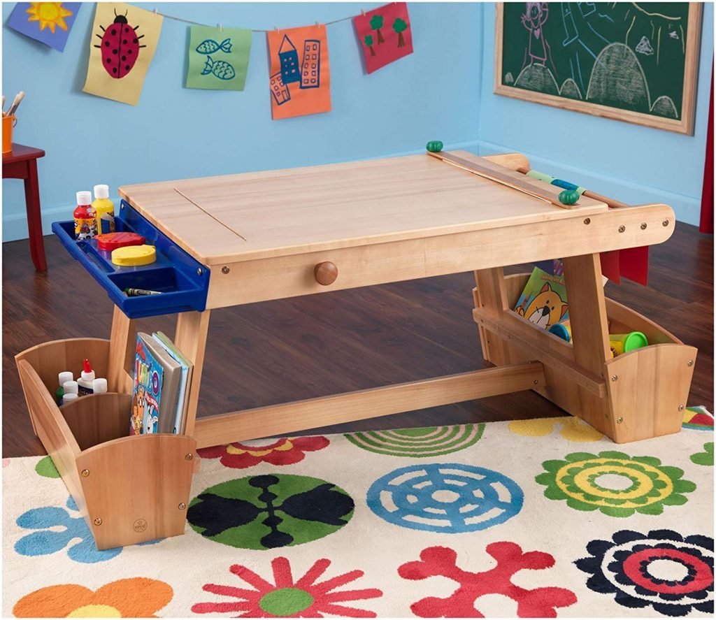 детский стол для занятий ребенку